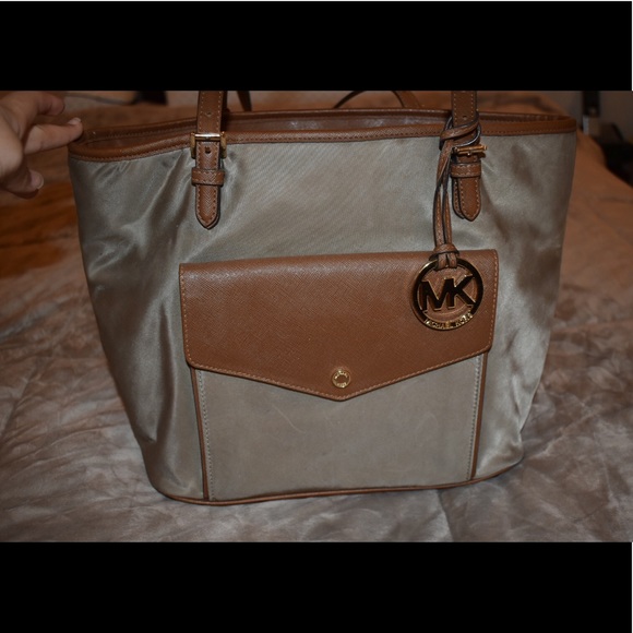 Michael Kors Purse - Picture 1 of 6